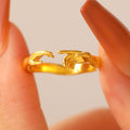 Hold On Tight — Two Hands Couple Ring Set
