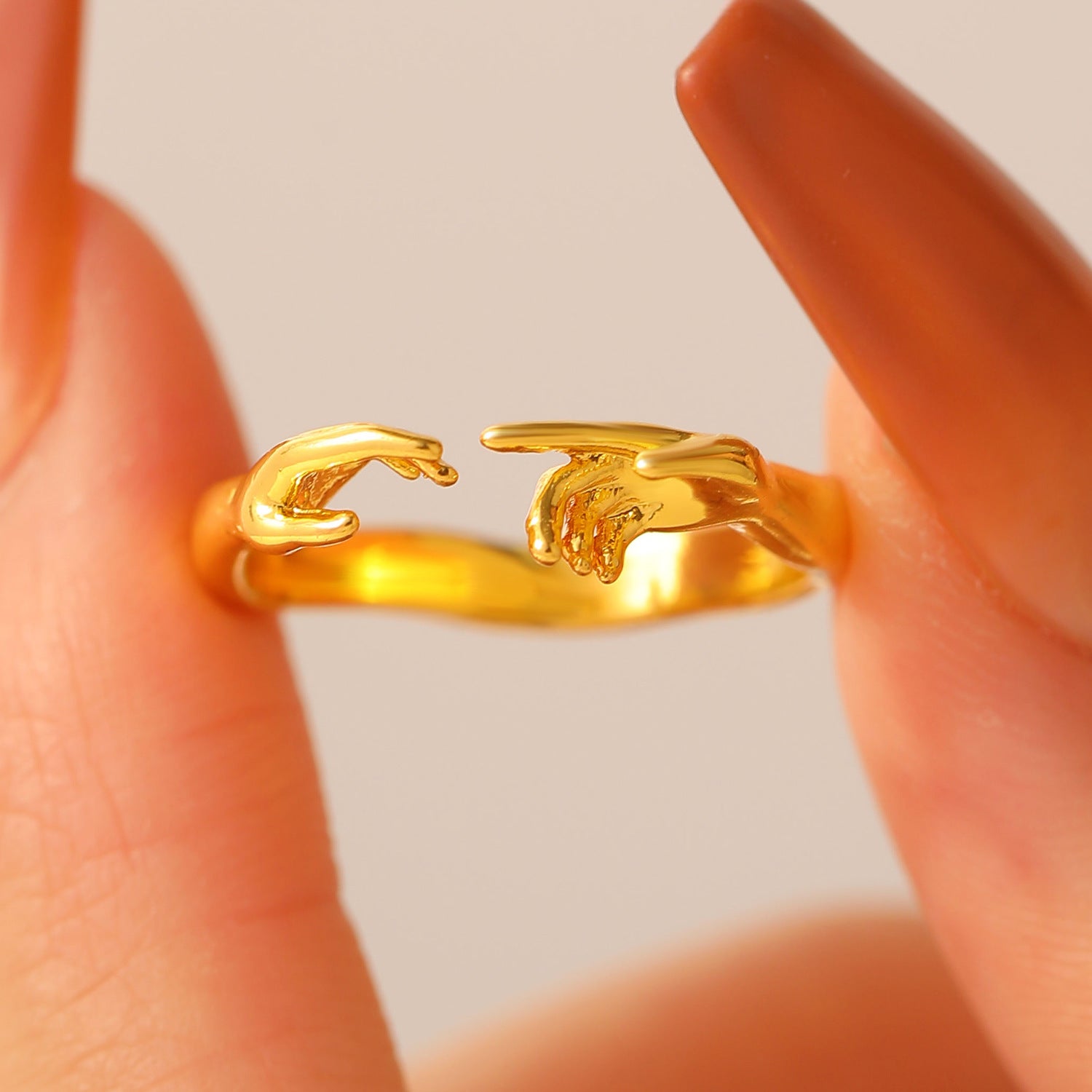 Hold On Tight — Two Hands Couple Ring Set
