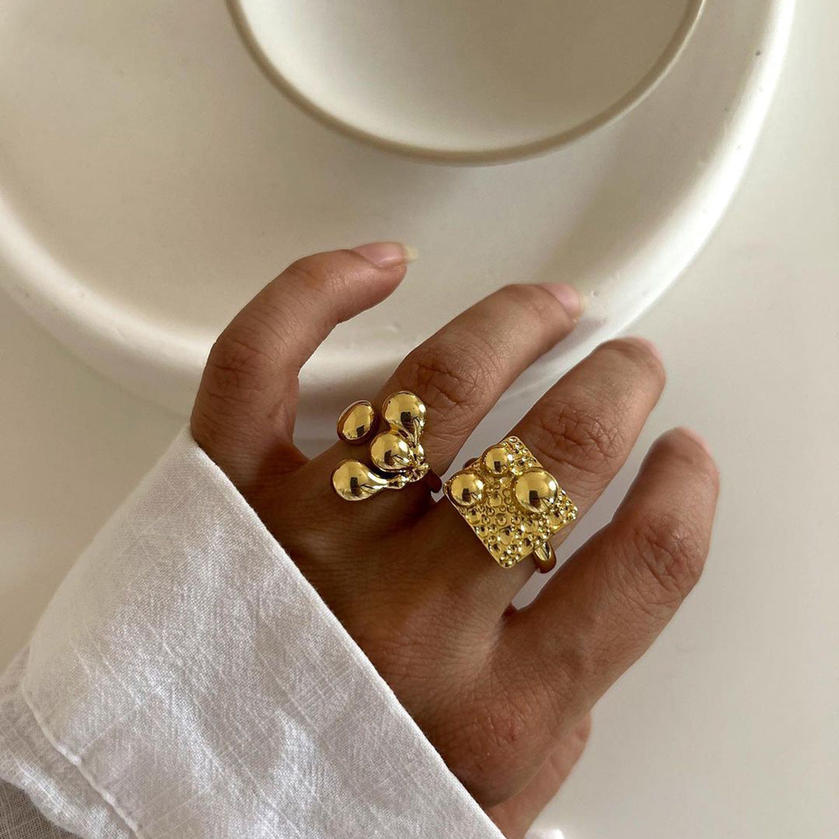 Gold ring for artistic souls