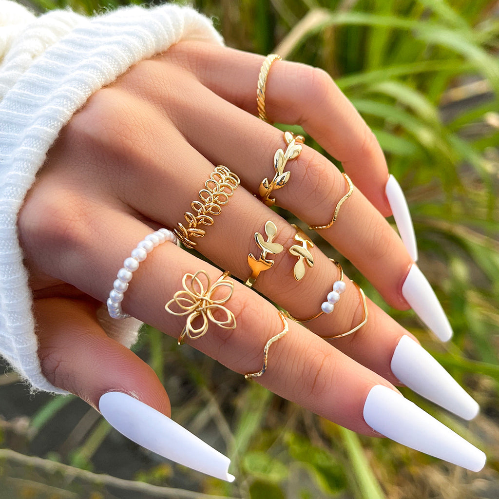 Petal & Polish — Glossy Flower Ring Set