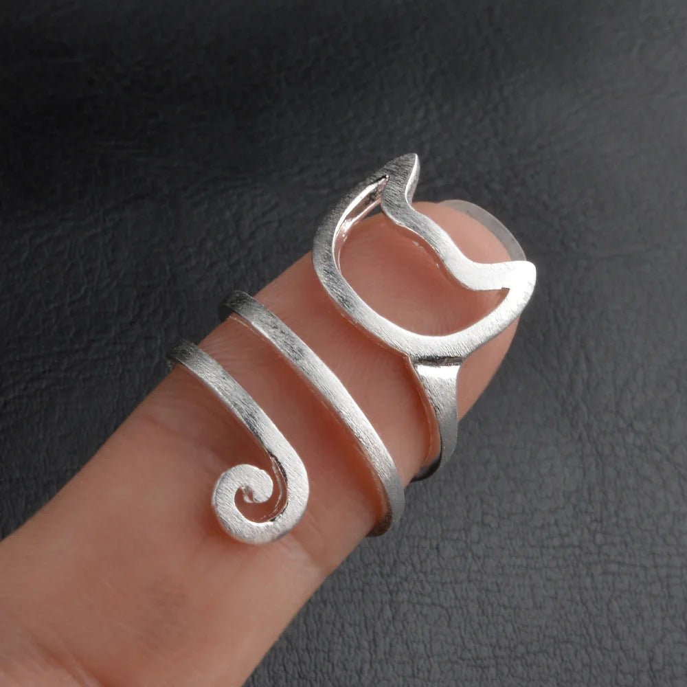 Little Paws, Big Charm — Silver Cat Ring