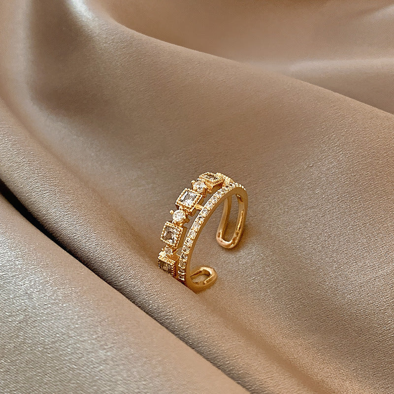 Circle of Elegance — Classic Zircon Ring ○