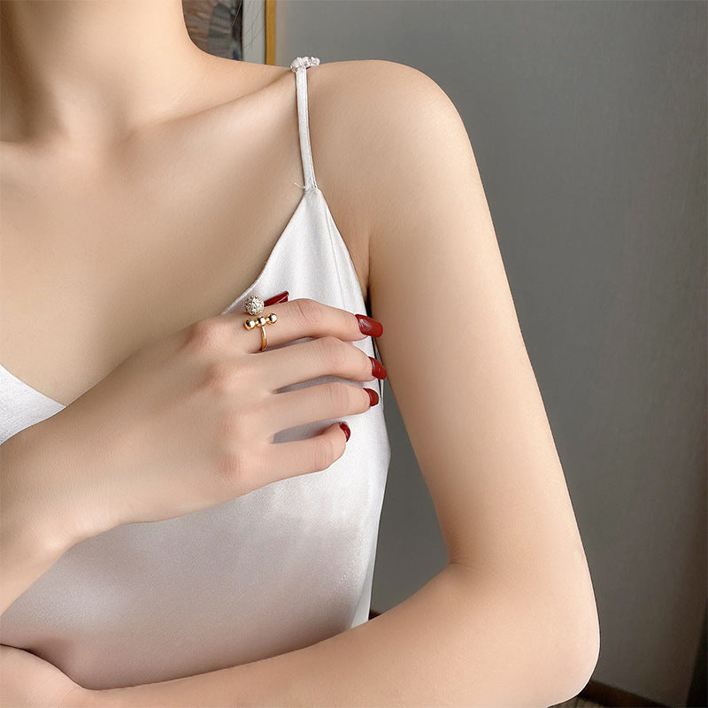 Circle of Elegance — Classic Zircon Ring ○