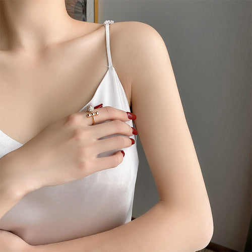 Circle of Elegance — Classic Zircon Ring ○